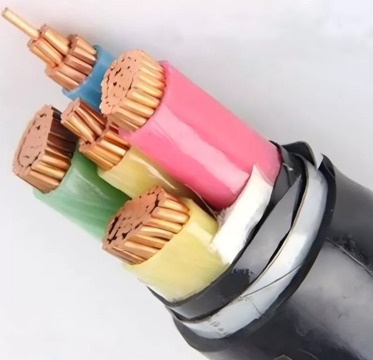 Quali fattori influenzano la capacità di trasporto di corrente delle linee elettriche a bassa tensione?